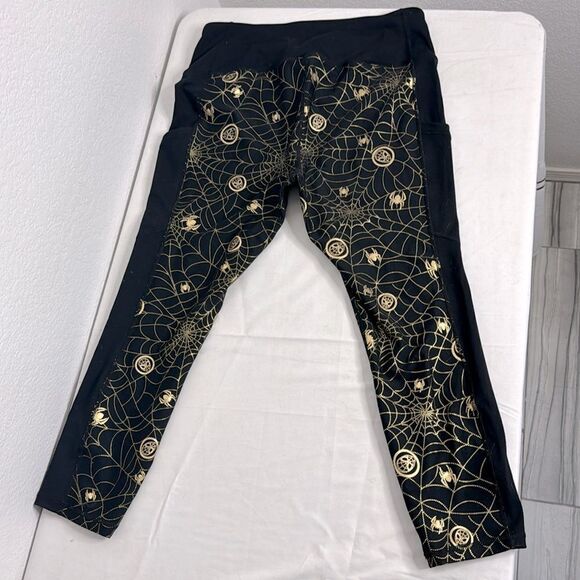 TORRID LEGGING MARVEL SPIDERMAN W/POCKET  SIZE Large /0 PLUS SIZE - Picture 2 of 8